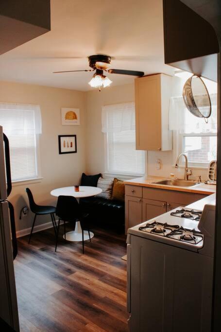 Cozy House Near Lake Erie, 10 Minutes To Downtown. Cleveland Exterior foto